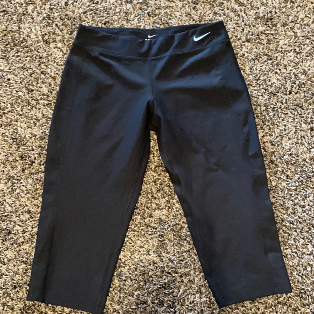 Nike crop leggings